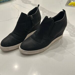 Susina Women’s Black High Top Shoe Size 8.5